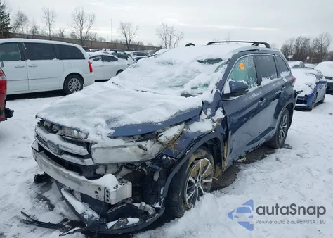 2017 Toyota Highlander Xle from USA, damaged, VIN 5TDJZRFH6HS482283